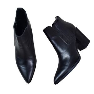 NINE WEST Beata, black leather, pointed toe boots, Size 7.5